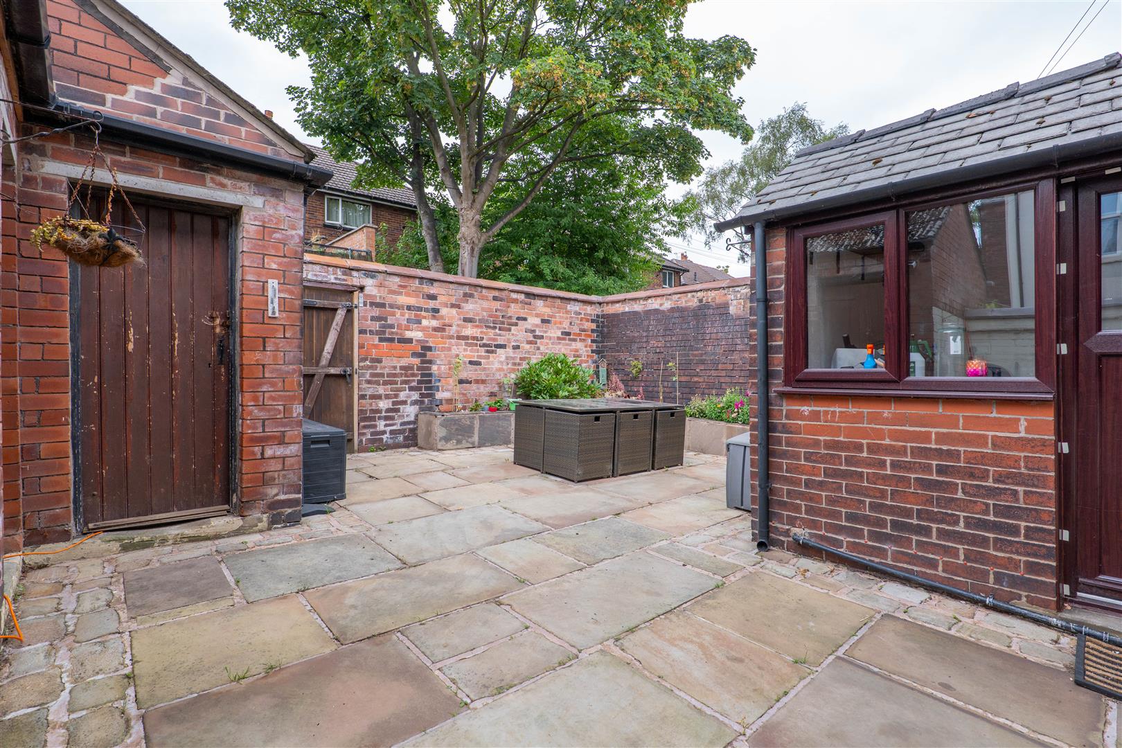3 bed property in Station Road, Bolton
